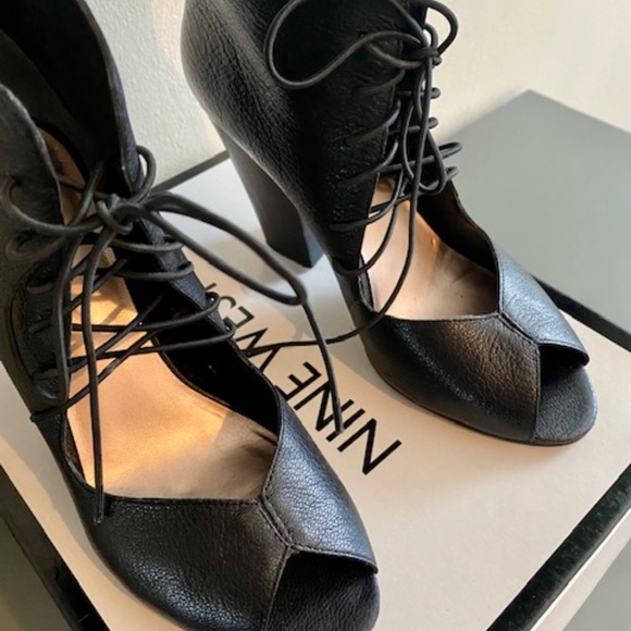 Nine West Peep toe lace up booties, Size Women's 7.5 - Picture 16 of 16